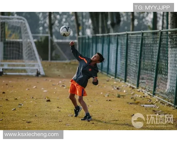那曲队足球球星崛起背后的奋斗故事与未来发展潜力分析