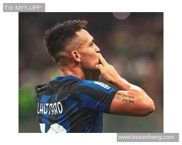 足球场突现球星惊艳表现 赛场瞬间引爆全场热议视频合集 足球场突现球星惊艳表现 赛场瞬间引爆全场热议视频合集